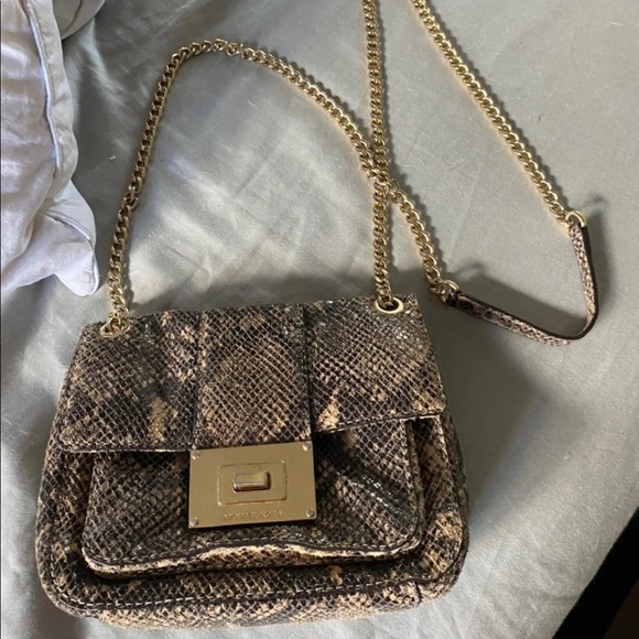Michael kors snake chain crossbody bag - Picture 1 of 4